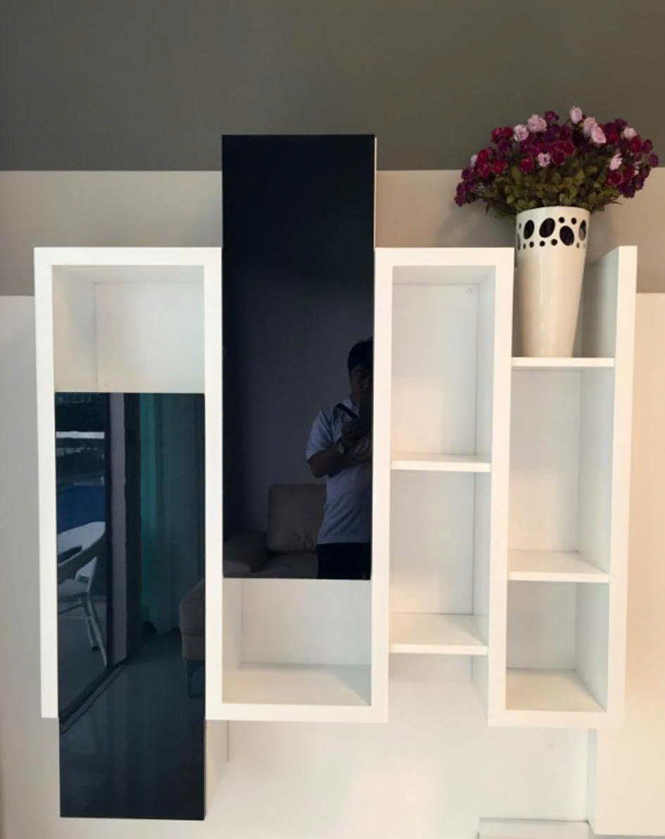 Kệ gỗ MDF trưng bày showroom đẹp chống ẩm tốt