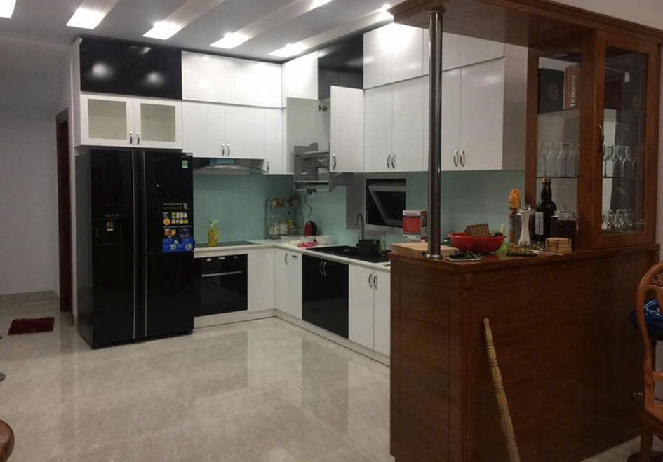 Mẫu tủ bếp có quầy bar hiện đại đẹp cho nhà phố chung cư