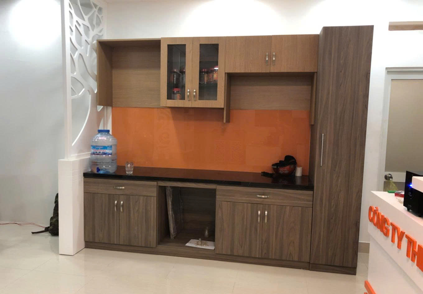 Tủ bếp Melamine đẹp là lựa chọn của nhiều gia đình hiện đại