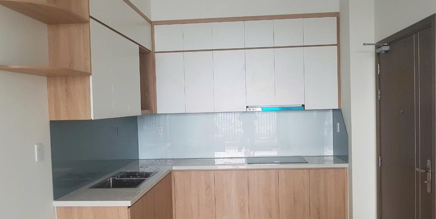 Mẫu tủ bếp Melamine tone trắng sang trọng cho phòng bếp đẹp