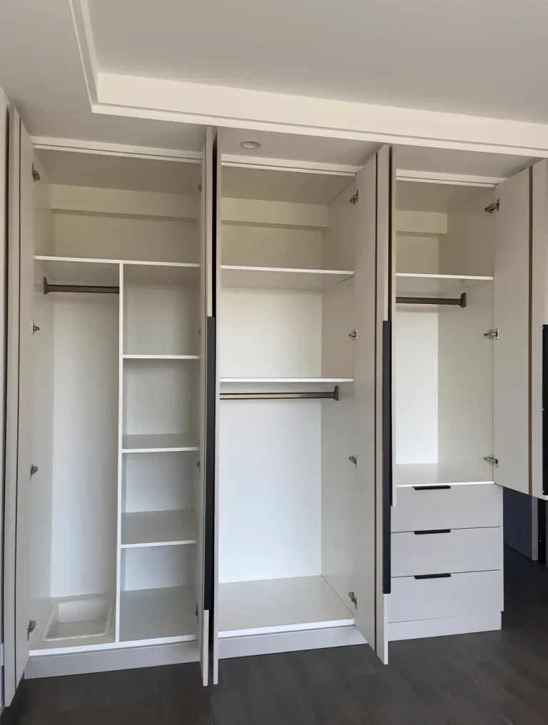Cải tạo phòng ngủ bằng gỗ công nghiệp: tối ưu không gian và tài lộc đón Tết